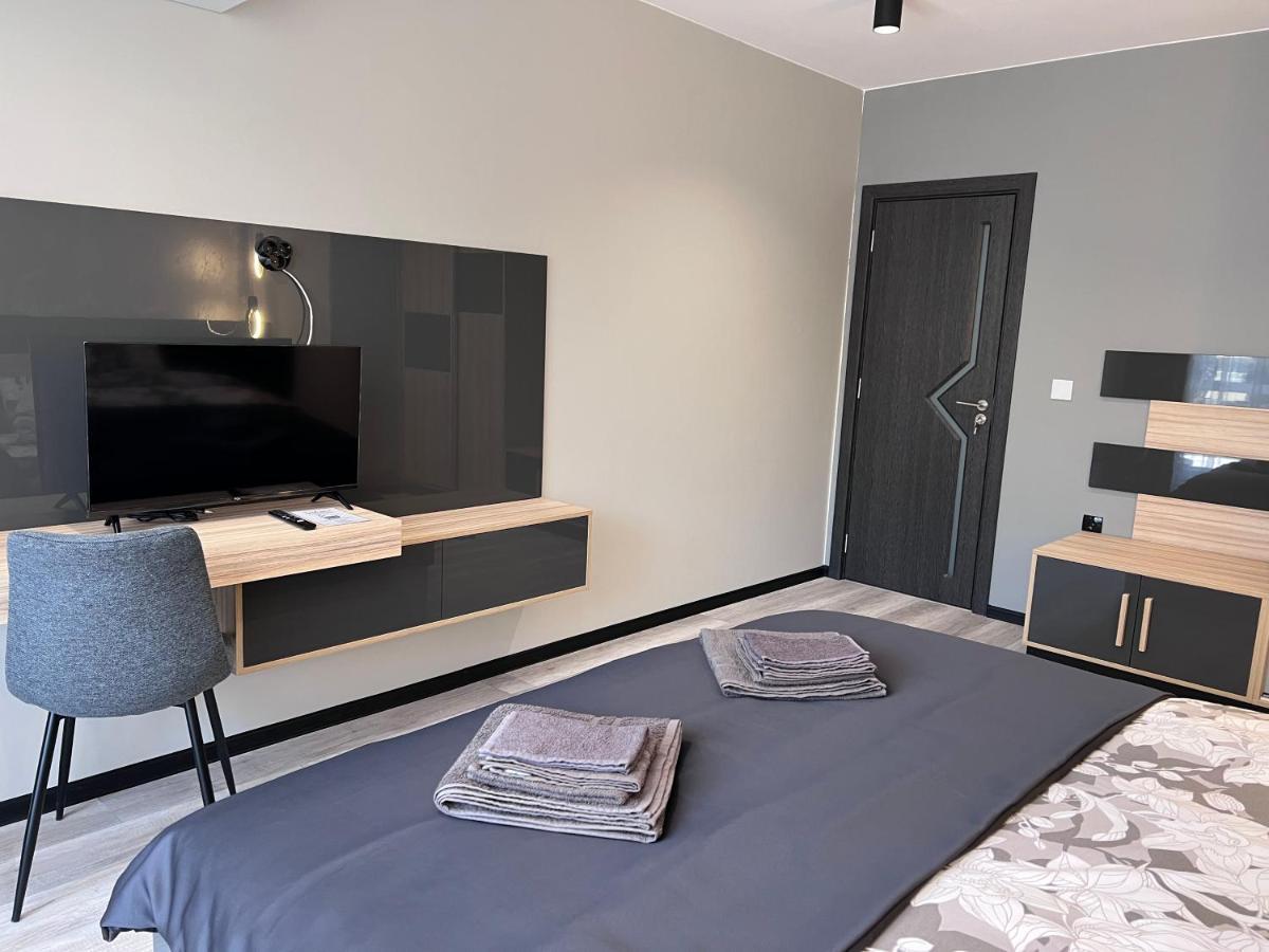 A-Brilliant, New! Spacious & Modern Apartment In Varna Whit Garage エクステリア 写真