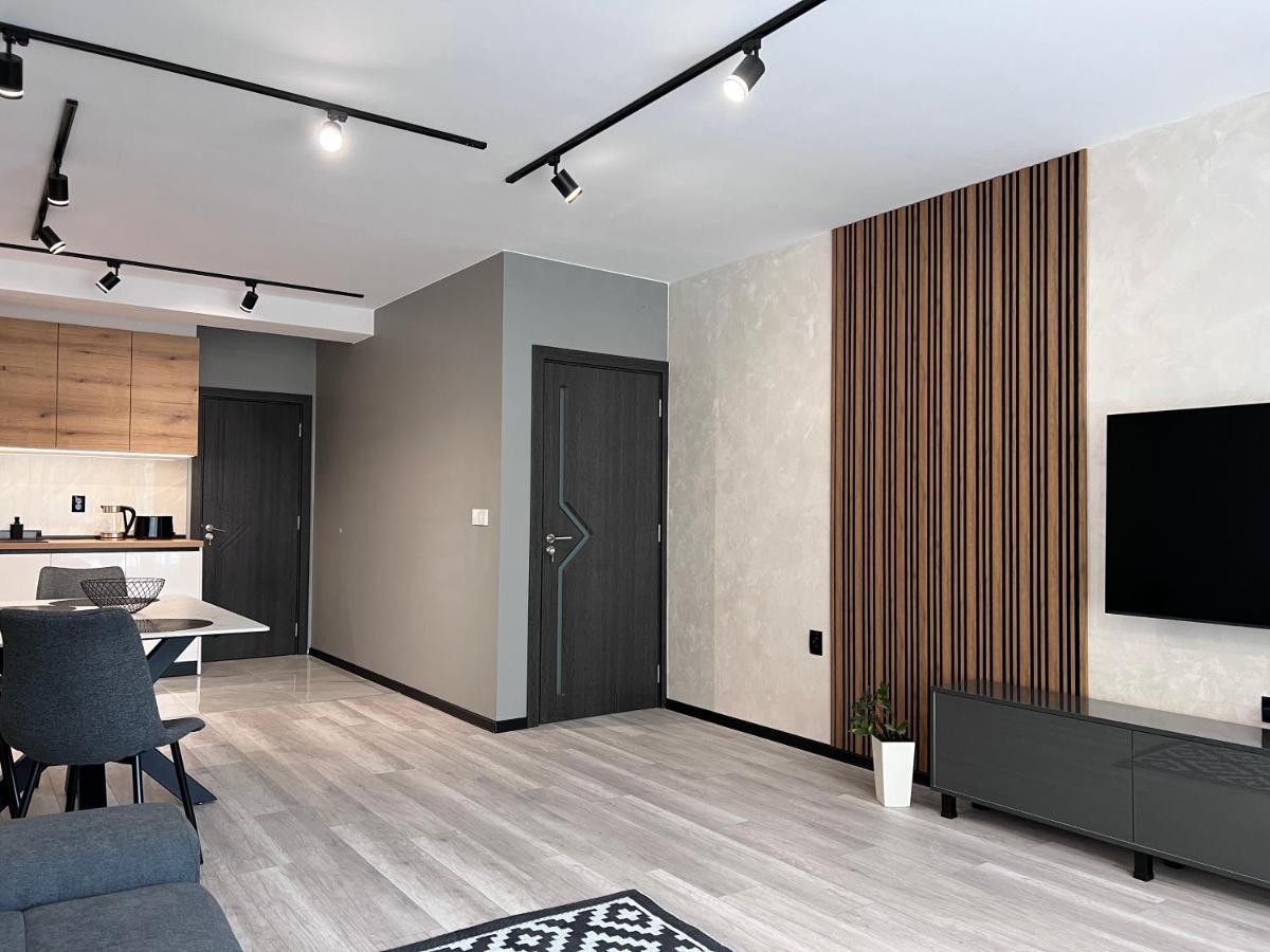 A-Brilliant, New! Spacious & Modern Apartment In Varna Whit Garage エクステリア 写真
