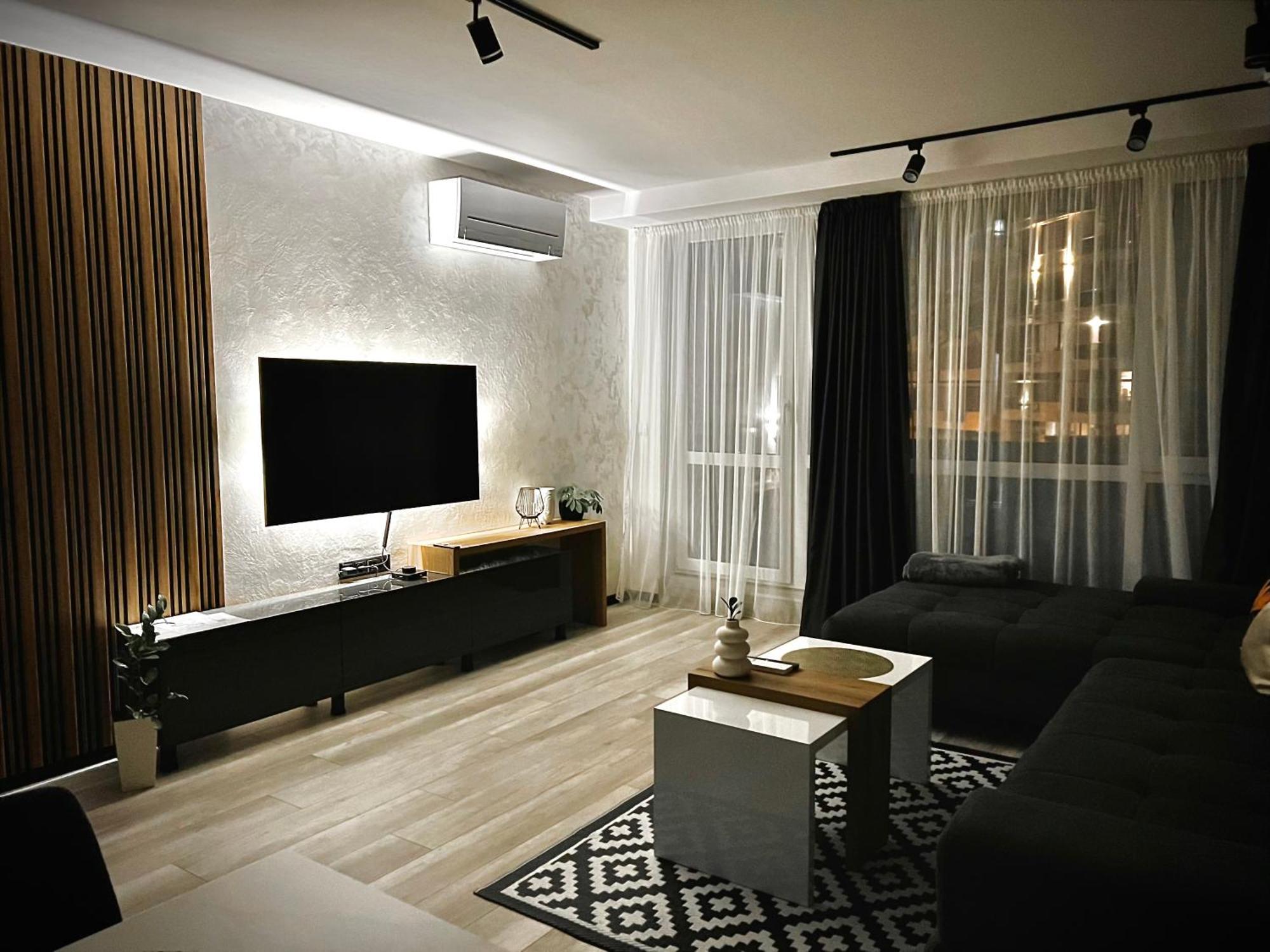 A-Brilliant, New! Spacious & Modern Apartment In Varna Whit Garage エクステリア 写真